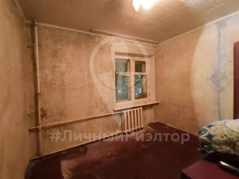 3-к квартира, 2/5 эт., 42м²